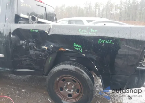 2014 Ram 1500 Big Horn z USA, uszkodzony, nr VIN 1C6RR7GT0ES281774